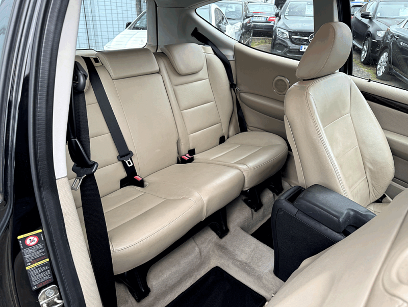 MERCEDES CLASSE A 2005. La qualité de service d'Auto Dakar est certifiée par des organismes indépendants et reconnue par de nombreux prix professionnels. Cette reconnaissance officielle témoigne de notre engagement constant envers l'excellence et la satisfaction client dans tous nos processus.