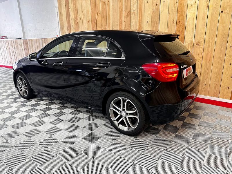 MERCEDES CLASSE A 2015. Le réseau de distribution Auto Dakar s'étend progressivement sur l'ensemble du territoire sénégalais pour rapprocher nos services de notre clientèle. Cette stratégie d'expansion géographique s'accompagne du maintien de nos standards de qualité et d'excellence.