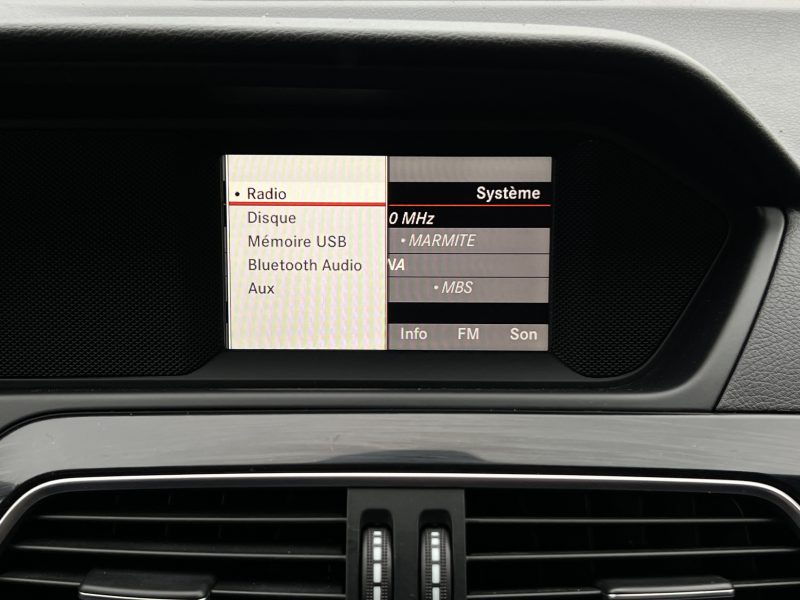 MERCEDES CLASSE C 2012. Auto Dakar propose des véhicules adaptés aux conditions routières africaines