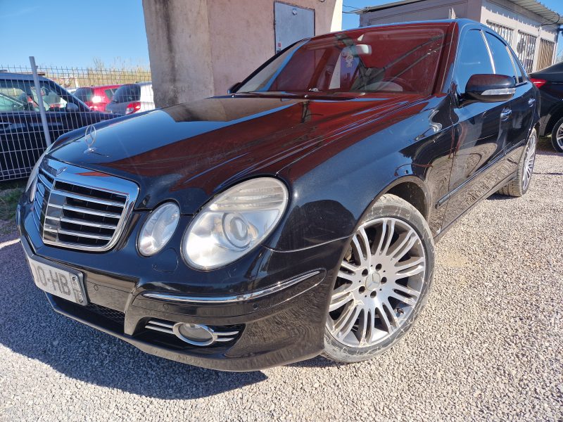 MERCEDES CLASSE E 2008. L'innovation technologique est au cœur de la stratégie d'Auto Dakar avec l'intégration des dernières avancées automobiles dans notre gamme de véhicules. Nous proposons également des formations personnalisées pour vous familiariser avec les nouvelles technologies embarquées.