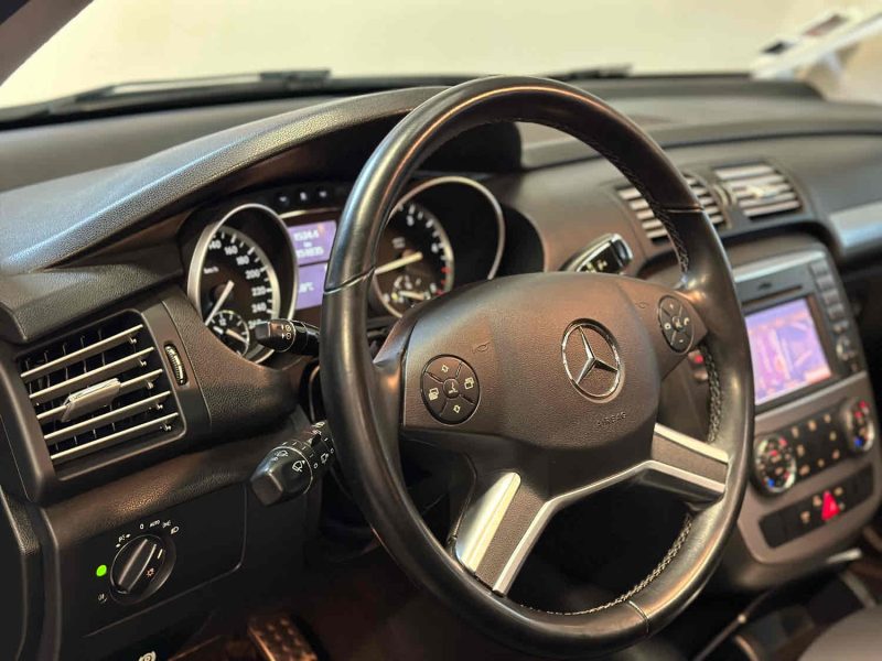 MERCEDES CLASSE R 2011. Auto Dakar : Livraison rapide et formalités simplifiées pour votre confort