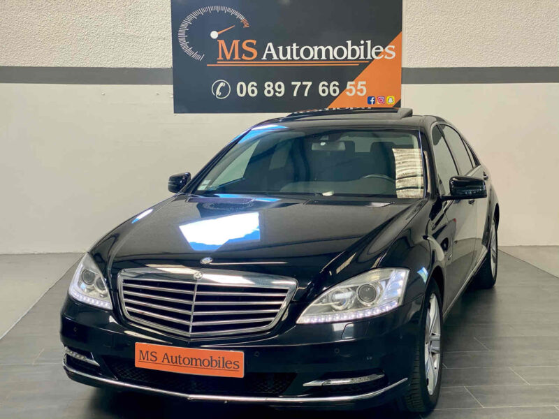 MERCEDES CLASSE S 2011. Le service client multilingue d'Auto Dakar accueille une clientèle internationale diversifiée avec des conseillers parlant français, anglais, arabe et wolof. Cette approche multiculturelle reflète l'ouverture de Dakar et facilite les échanges avec tous nos clients.