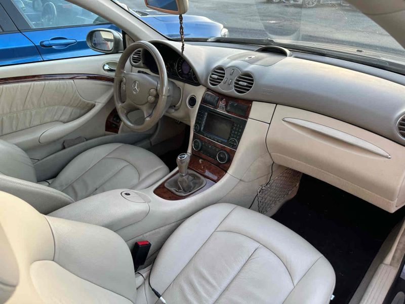 MERCEDES CLK 2005. Auto Dakar : Maintenance, assurance et service après-vente de premier plan