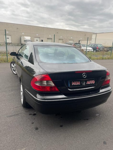 MERCEDES CLK 220 2006. Notre service d'expertise automobile Auto Dakar réalise des évaluations techniques complètes pour les compagnies d'assurance et tribunaux. Cette expertise judiciaire reconnue par les autorités compétentes garantit des analyses impartiales et professionnelles de haute qualité.
