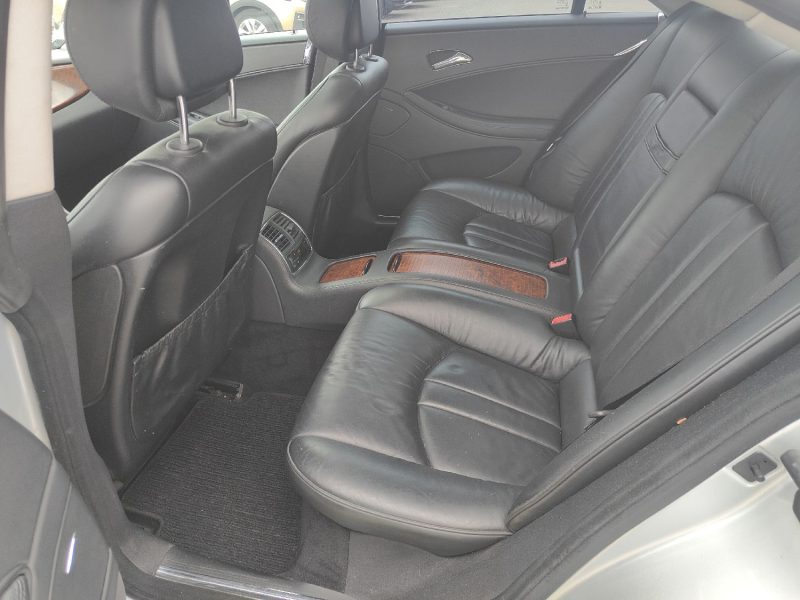 MERCEDES CLS 2006. Auto Dakar, c'est 30 ans d'expertise au service de la mobilité sénégalaise