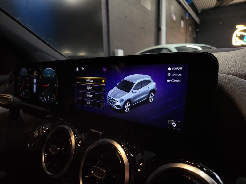 MERCEDES GLA 2020. Auto Dakar propose des solutions de financement personnalisées avec des taux préférentiels négociés auprès de nos partenaires bancaires. Nos conseillers financiers étudient votre dossier avec attention pour vous proposer les conditions de crédit les plus avantageuses du marché.