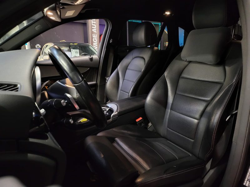 MERCEDES GLC 2015. Auto Dakar s'engage activement dans le développement durable en proposant une gamme croissante de véhicules hybrides et électriques. Notre mission consiste à contribuer à la réduction de l'empreinte carbone tout en maintenant les plus hauts standards de performance et de confort.