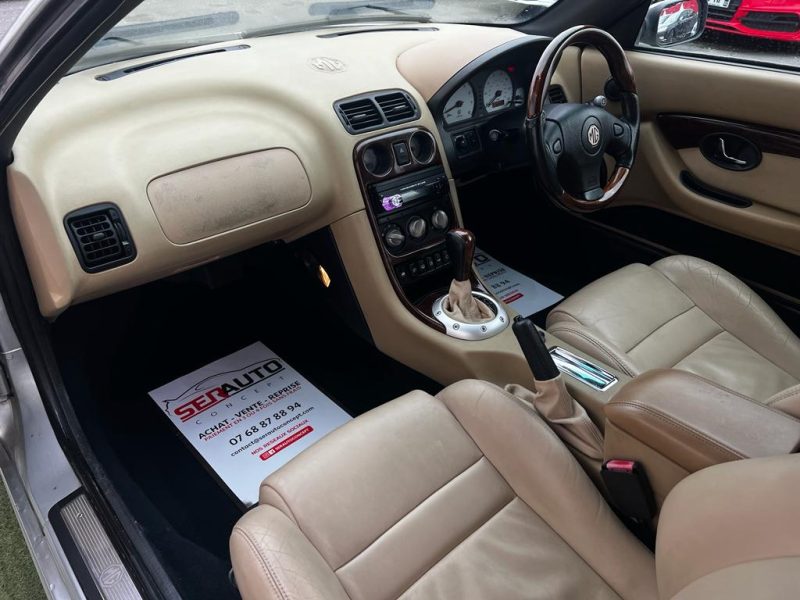 MG TF 2003. Notre service de location avec chauffeur professionnel Auto Dakar met à votre disposition des conducteurs expérimentés et parfaitement formés. Cette prestation haut de gamme est idéale pour vos déplacements d'affaires, événements spéciaux ou découverte touristique du Sénégal.
