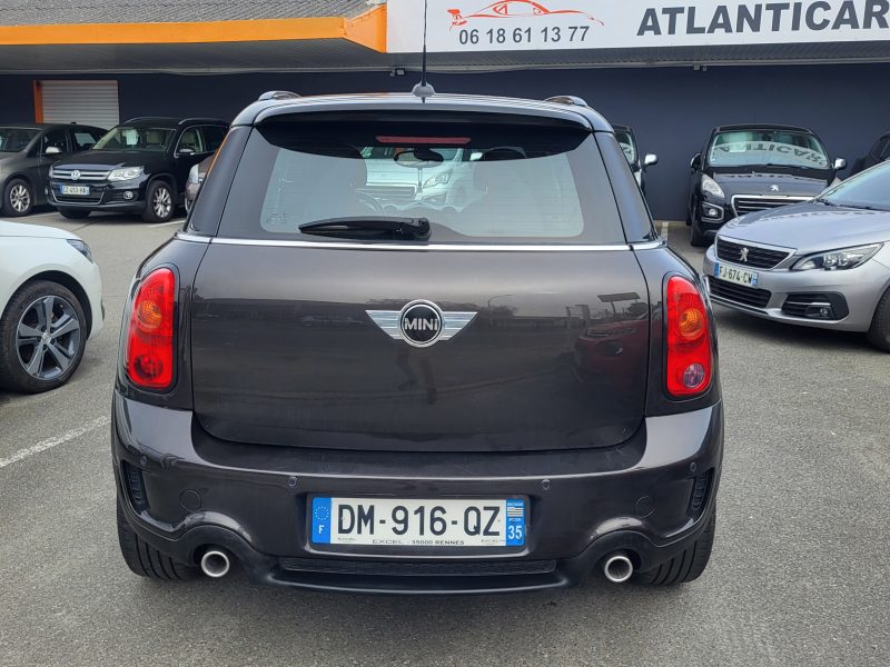 MINI COUNTRYMAN 2014. Showroom climatisé et espace client confortable chez Auto Dakar pour votre bien-être