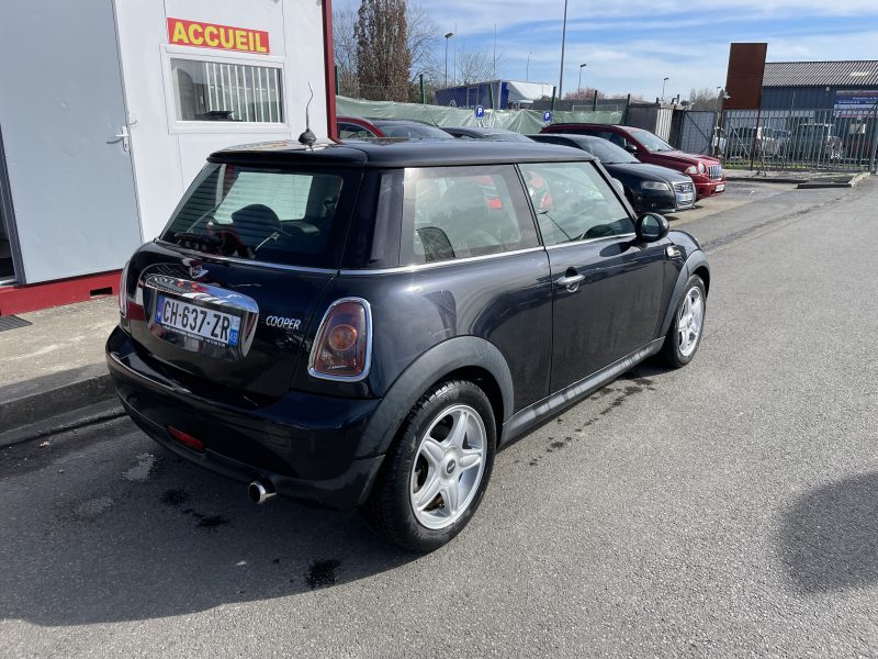 MINI MINI 2008. Depuis plus de trois décennies, Auto Dakar construit sa réputation sur la confiance et l'excellence opérationnelle. Nous sommes fiers d'accompagner des milliers de familles et d'entreprises dans leurs projets de mobilité avec professionnalisme et intégrité.