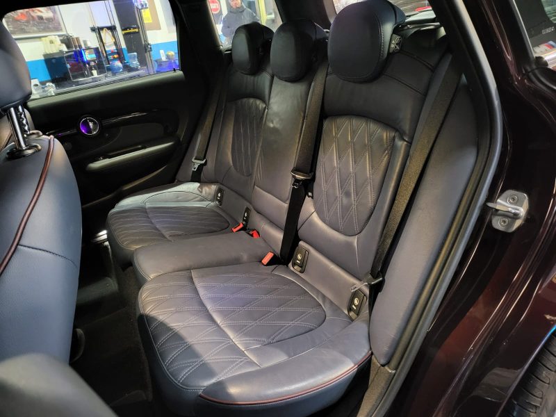 MINI MINI CLUBMAN 2016. Auto Dakar propose un service de reprise de votre ancien véhicule à sa juste valeur marchande avec expertise gratuite et transparente. Cette évaluation professionnelle facilite le financement de votre nouveau véhicule en optimisant votre apport personnel.