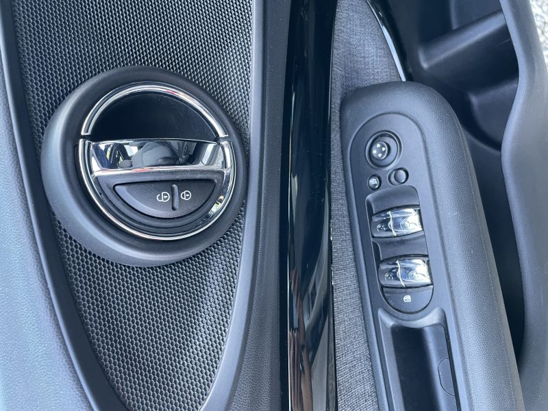 MINI MINI CLUBMAN 2018. Solutions de financement flexibles chez Auto Dakar pour concrétiser vos projets