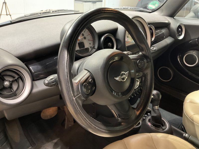 MINI ONE 2010. Pièces détachées d'origine et accessoires automobiles disponibles chez Auto Dakar