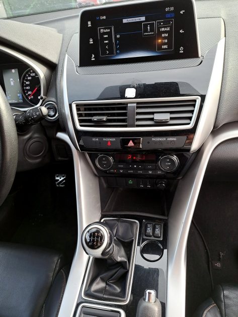 MITSUBISHI ECLIPSE CROSS 2020. Le service de conseil Auto Dakar Expertise accompagne les investisseurs dans leurs projets d'acquisition de véhicules commerciaux ou industriels. Notre analyse financière approfondie évalue la rentabilité de vos investissements automobiles et optimise votre retour sur investissement.
