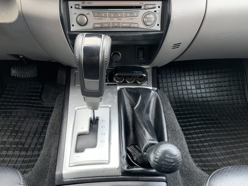 MITSUBISHI L200 2011. Solutions de financement flexibles chez Auto Dakar pour concrétiser vos projets