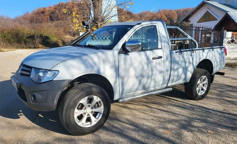 MITSUBISHI L200 BENNE 2.2 METRES 2013. Découvrez les promotions exclusives d'Auto Dakar, leader de l'automobile à Dakar