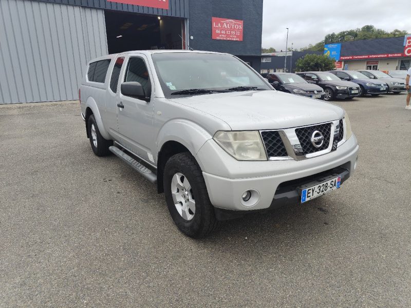 NISSAN NAVARA 2007. L'innovation technologique est au cœur de la stratégie d'Auto Dakar avec l'intégration des dernières avancées automobiles dans notre gamme de véhicules. Nous proposons également des formations personnalisées pour vous familiariser avec les nouvelles technologies embarquées.