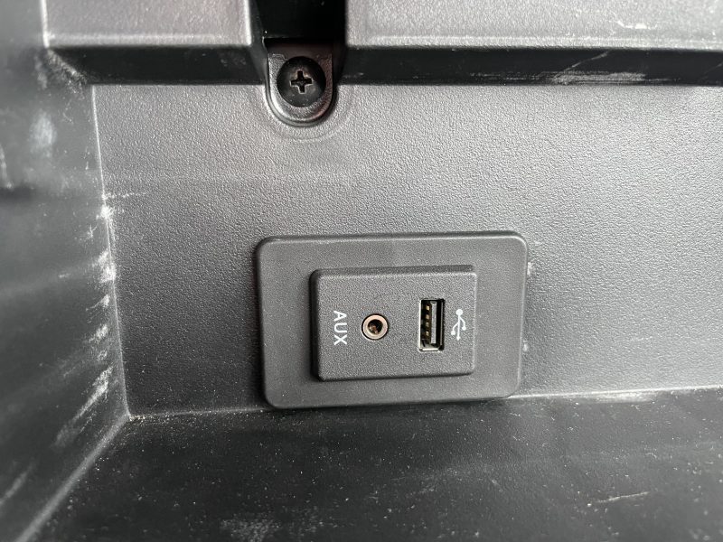 NISSAN NOTE 2016. La location longue durée Auto Dakar inclut un package maintenance complet avec révisions programmées et remplacement des pièces d'usure. Cette formule tout-inclus vous permet de maîtriser parfaitement votre budget mobilité sans surprises financières.