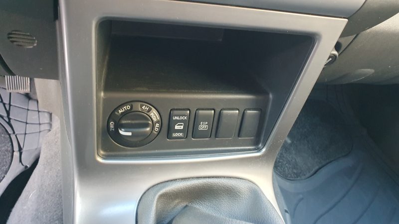 NISSAN PATHFINDER III 2005. Auto Dakar révolutionne l'achat automobile avec ses services innovants