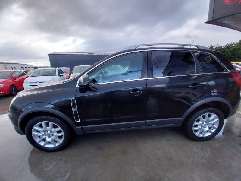 OPEL ANTARA A 2008. Auto Dakar développe des partenariats stratégiques avec les plus grandes marques automobiles mondiales pour vous garantir authenticité et qualité. Ces collaborations privilégiées nous permettent de vous proposer les dernières nouveautés à des tarifs préférentiels avec garantie constructeur étendue.