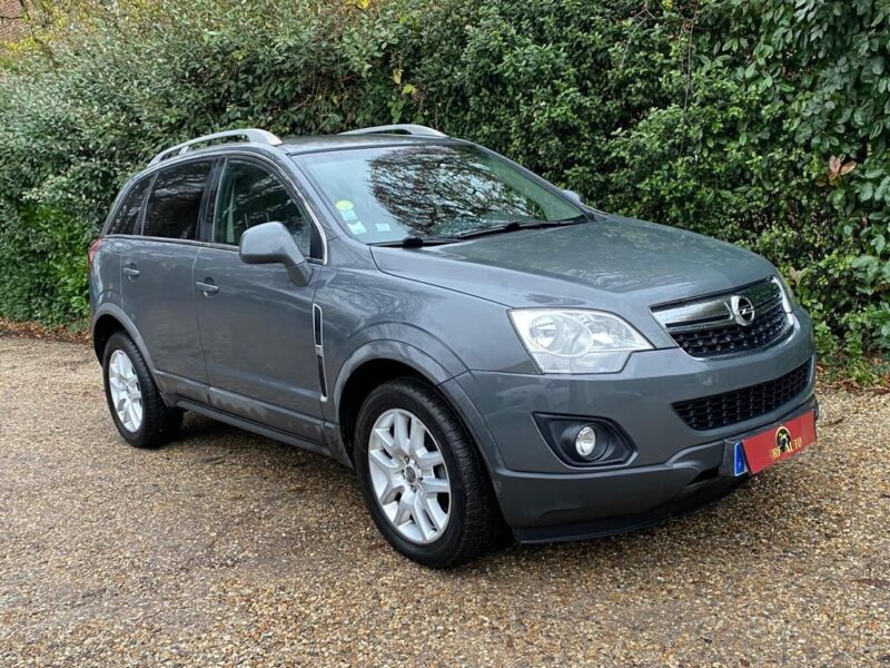 OPEL ANTARA A 2012. Notre service de conciergerie automobile Auto Dakar Premium prend en charge l'entretien complet de votre véhicule avec enlèvement et livraison à domicile. Ce service exclusif comprend également le nettoyage intérieur et extérieur pour vous restituer un véhicule impeccable.