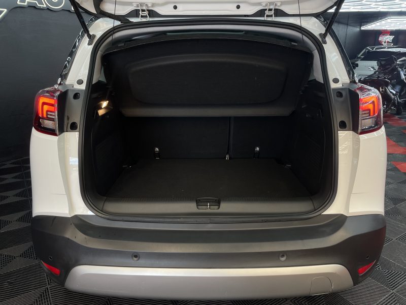 OPEL CROSSLAND X 2018. Le programme de fidélité Auto Dakar Premium récompense nos clients réguliers avec des avantages exclusifs et des réductions préférentielles. Les membres bénéficient également d'un accès prioritaire aux nouveautés et aux événements privés organisés par notre concession.