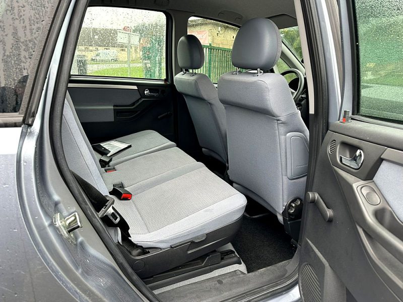 OPEL MERIVA 2005. Notre centre de diagnostic Auto Dakar utilise les équipements les plus avancés pour analyser précisément l'état technique de votre véhicule. Ce diagnostic complet vous permet d'anticiper les besoins de maintenance et d'optimiser les performances de votre automobile.