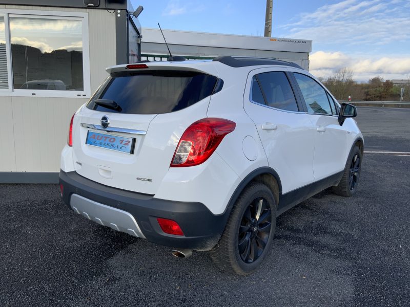 OPEL MOKKA 2016. Auto Dakar organise des rallyes et événements automobiles pour promouvoir la culture automobile au Sénégal avec des activités ludiques et pédagogiques. Ces manifestations renforcent les liens avec notre communauté de passionnés et développent l'expertise locale.