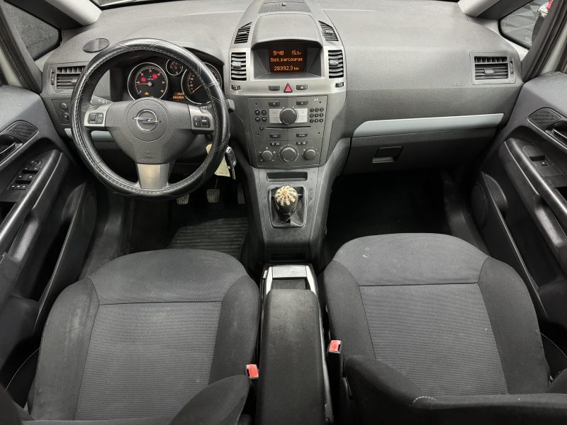 OPEL ZAFIRA 2007. Concessionnaire de référence, Auto Dakar vous garantit transparence et qualité