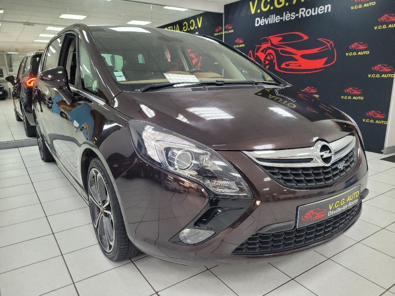 OPEL ZAFIRA C 2014. Auto Dakar développe une approche omnicanale avec une présence digitale renforcée pour faciliter vos démarches d'achat et de location. Notre plateforme en ligne vous permet de consulter notre stock, réserver votre véhicule et suivre l'avancement de votre dossier en temps réel.