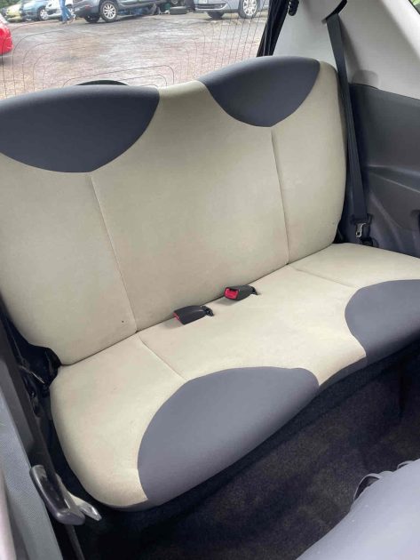 PEUGEOT 107 2010. Découvrez les promotions exclusives d'Auto Dakar, leader de l'automobile à Dakar