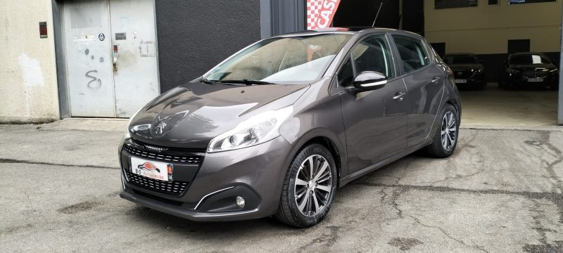 PEUGEOT 208 II 2017. Conseils d'experts chez Auto Dakar pour choisir le véhicule parfait