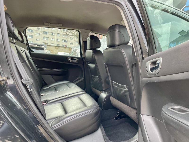 PEUGEOT 307 2003. Auto Dakar s'engage pour un service client d'exception et une satisfaction totale