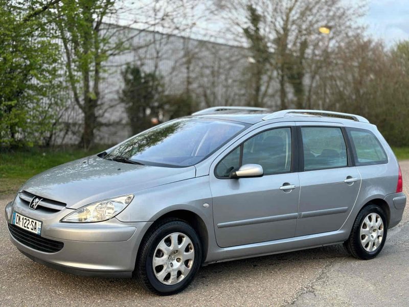 PEUGEOT 307 SW 2003. Service client multilingue chez Auto Dakar pour accueillir la clientèle internationale