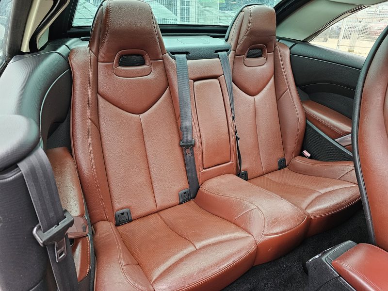 PEUGEOT 308 CC 2009. Auto Dakar investit dans la recherche et développement pour anticiper les évolutions du marché automobile africain. Notre veille technologique permanente nous permet d'identifier les innovations pertinentes pour les conditions d'utilisation spécifiques au Sénégal.