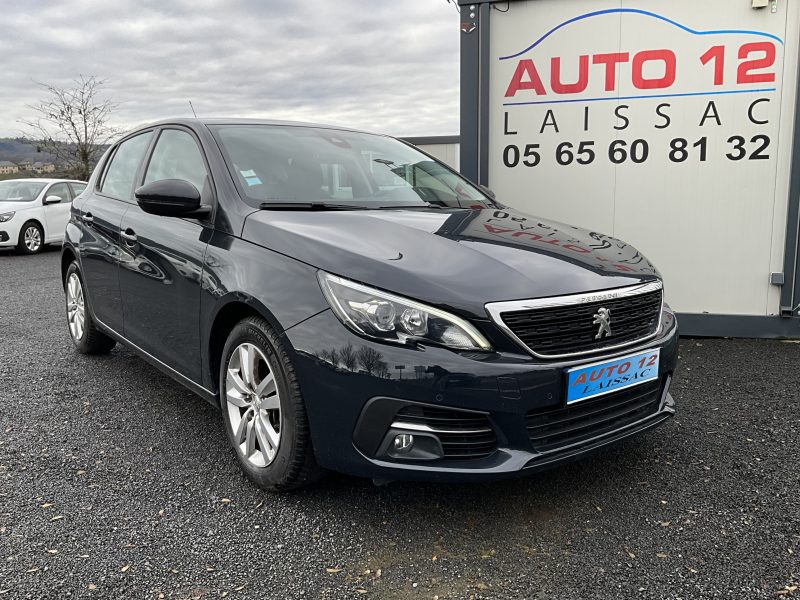 PEUGEOT 308 II 2017. Le service de préparation véhicule Auto Dakar personnalise votre automobile selon vos préférences avec équipements spécifiques et accessoires haut de gamme. Notre atelier de customisation transforme votre véhicule en exemplaire unique parfaitement adapté à vos besoins.