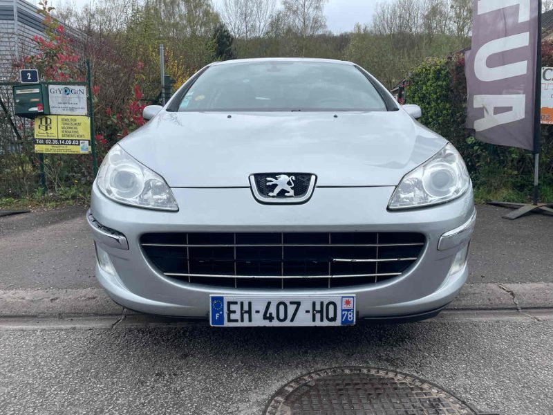 PEUGEOT 407 2008. Showroom climatisé et espace client confortable chez Auto Dakar pour votre bien-être