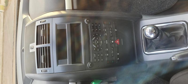 PEUGEOT 407 COUPÉ 2007. La location de véhicules chez Auto Dakar inclut une assistance 24h/24 et 7j/7 pour votre tranquillité d'esprit. En cas de panne ou d'incident, notre équipe d'intervention rapide se déplace immédiatement pour résoudre le problème ou vous fournir un véhicule de remplacement.