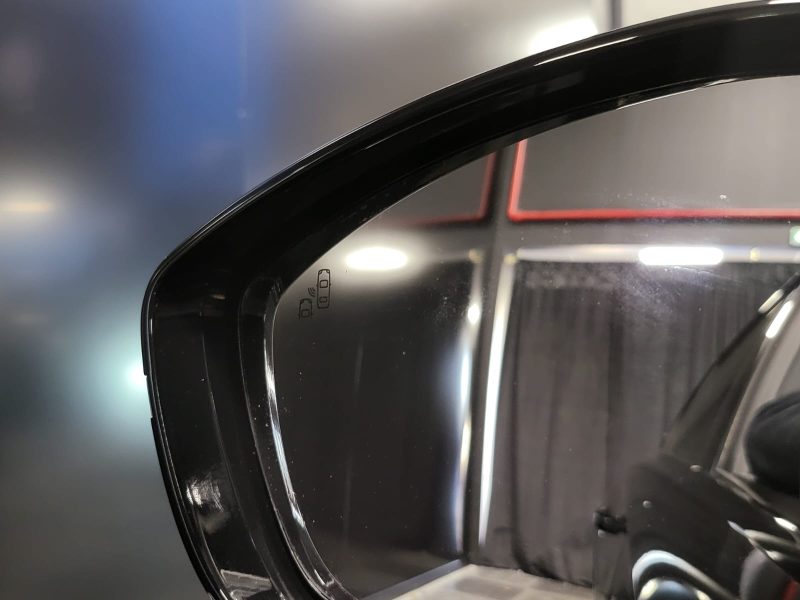 PEUGEOT 508 2019. Auto Dakar développe des partenariats stratégiques avec les plus grandes marques automobiles mondiales pour vous garantir authenticité et qualité. Ces collaborations privilégiées nous permettent de vous proposer les dernières nouveautés à des tarifs préférentiels avec garantie constructeur étendue.