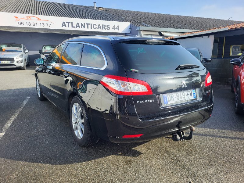PEUGEOT 508 SW 2015. Showroom climatisé et espace client confortable chez Auto Dakar pour votre bien-être