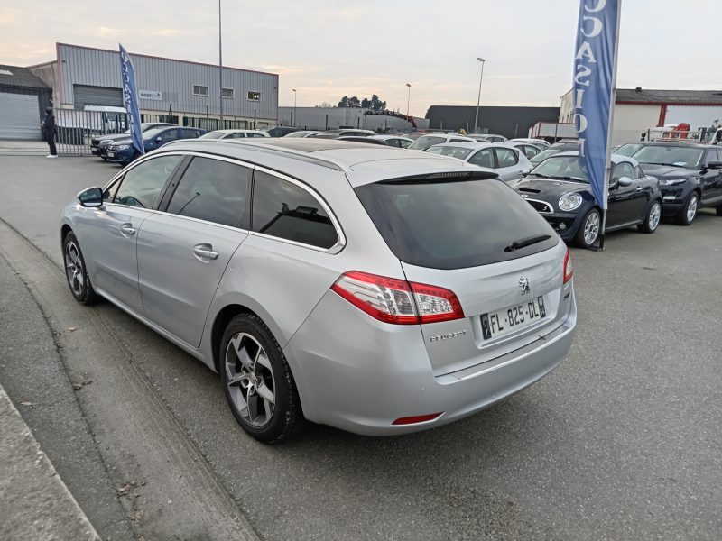 PEUGEOT 508 SW I 2016. La location longue durée Auto Dakar inclut un package maintenance complet avec révisions programmées et remplacement des pièces d'usure. Cette formule tout-inclus vous permet de maîtriser parfaitement votre budget mobilité sans surprises financières.