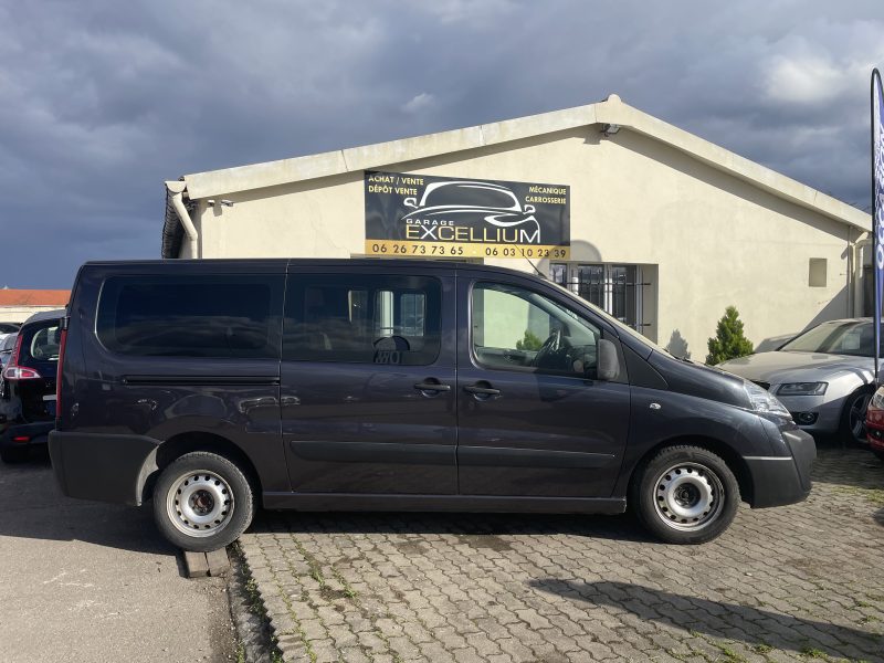PEUGEOT EXPERT 2010. Chez Auto Dakar, chaque véhicule de notre parc automobile fait l'objet d'un contrôle technique rigoureux et d'une certification qualité. Notre équipe de mécaniciens expérimentés s'assure que vous repartiez avec un véhicule fiable et performant.