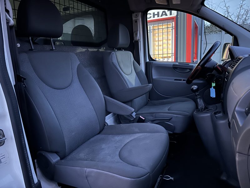 PEUGEOT EXPERT CAMIONNETTE 2010. Formations de conduite et stage de perfectionnement avec les partenaires d'Auto Dakar