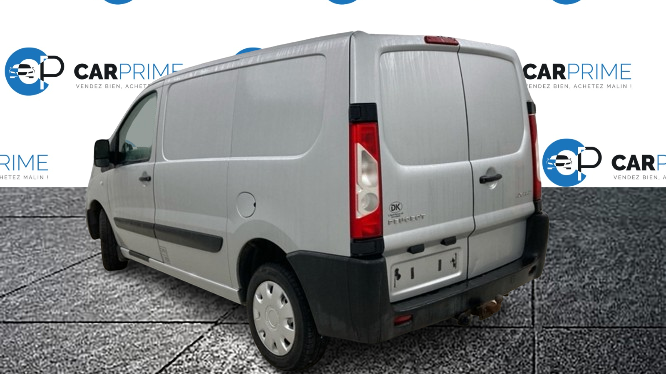 PEUGEOT EXPERT TOLE 227 L1H1 2.0 HDI 163 FAP PACK CLIM 2013. Vivez l'expérience Auto Dakar : showroom moderne et accueil personnalisé