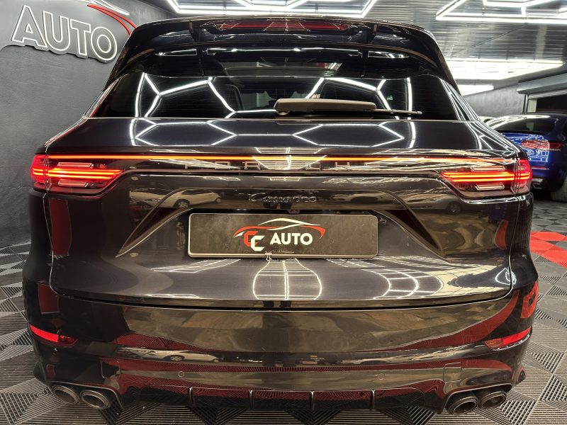 PORSCHE CAYENNE 2021. Solutions d'assurance automobile complètes en partenariat avec Auto Dakar