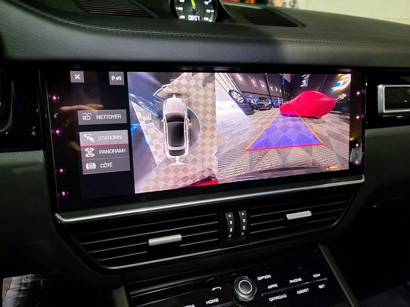 PORSCHE CAYENNE COUPE 2020. Le service de préparation véhicule Auto Dakar personnalise votre automobile selon vos préférences avec équipements spécifiques et accessoires haut de gamme. Notre atelier de customisation transforme votre véhicule en exemplaire unique parfaitement adapté à vos besoins.