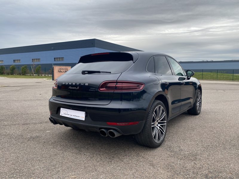 PORSCHE MACAN S 2016. Auto Dakar propose des solutions de financement personnalisées avec des taux préférentiels négociés auprès de nos partenaires bancaires. Nos conseillers financiers étudient votre dossier avec attention pour vous proposer les conditions de crédit les plus avantageuses du marché.