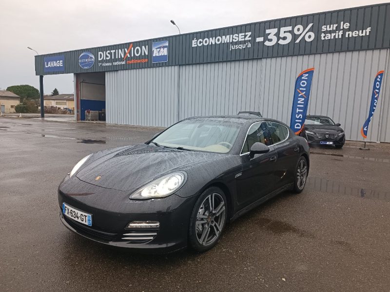 PORSCHE PANAMERA 2011. Auto Dakar contribue à la promotion de l'excellence sénégalaise à l'international en participant aux salons automobiles africains et mondiaux. Cette représentation renforce l'image du Sénégal comme hub automobile régional et développe de nouveaux partenariats commerciaux.