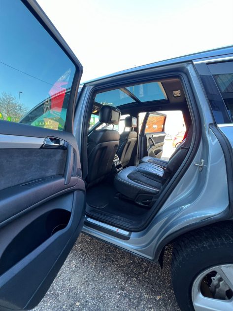 POUR EXPORT VERS LE EUROPE DE L'EST AUDI Q7 2007. Solutions d'assurance automobile complètes en partenariat avec Auto Dakar