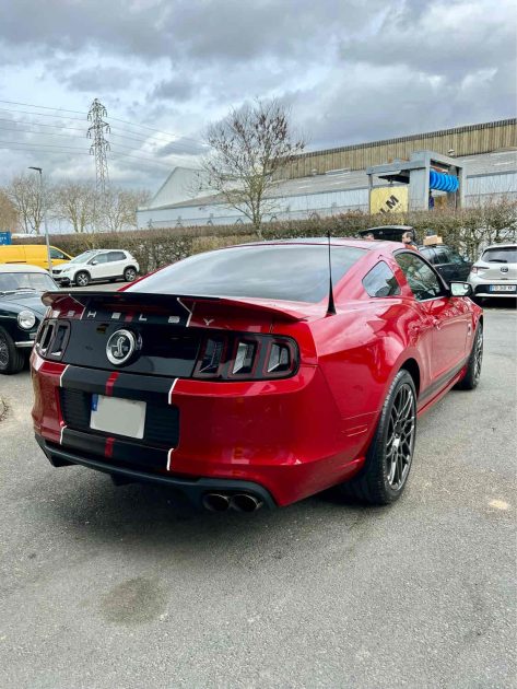 POUR EXPORT VERS LE EUROPE DE L'EST FORD MUSTANG SHELBY GT500 2012. Partenariats bancaires privilégiés d'Auto Dakar pour faciliter vos financements